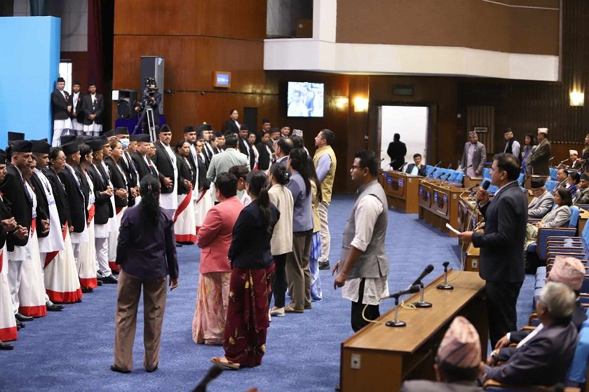 रास्वपाको नाराबाजीबीच प्रतिनिधिसभा बैठक स्थगित